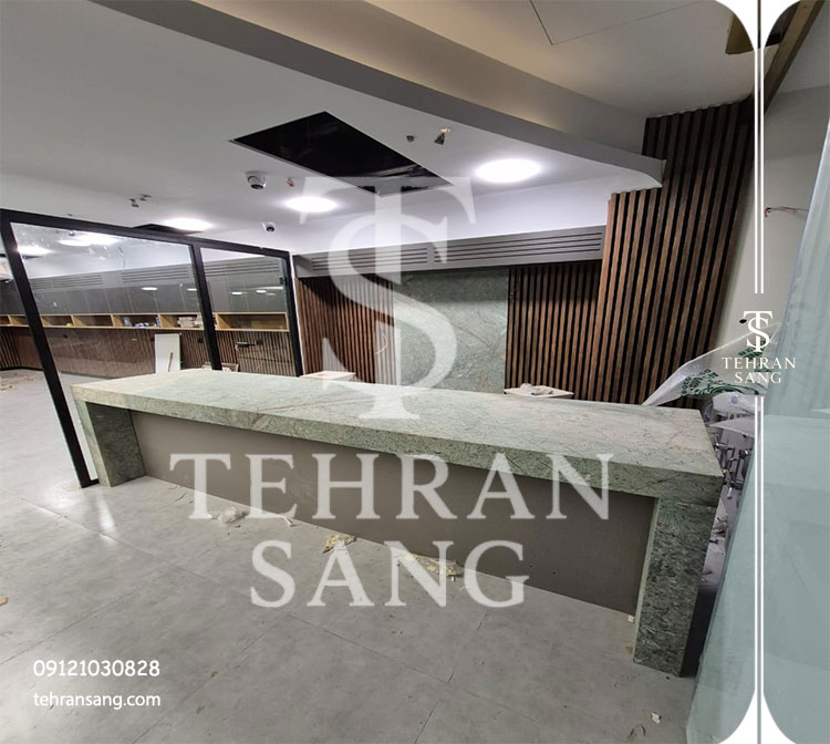 سنگ روی کابینت آشپزخانه